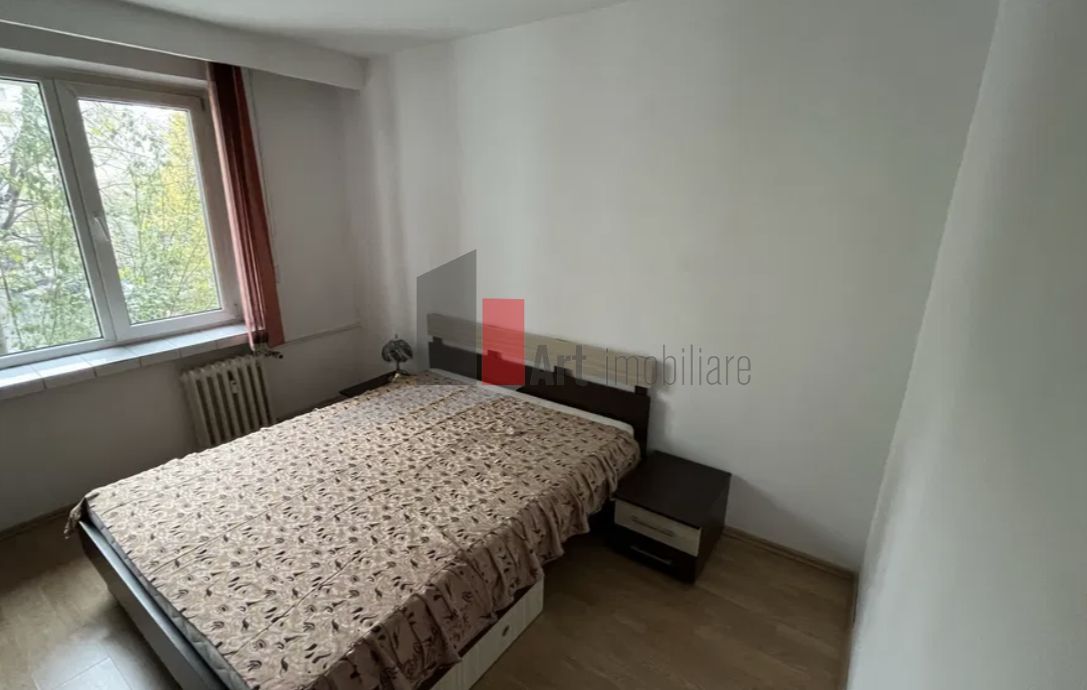 APARTAMENT  3  CAMERE  SEBASTIAN - Poză 3