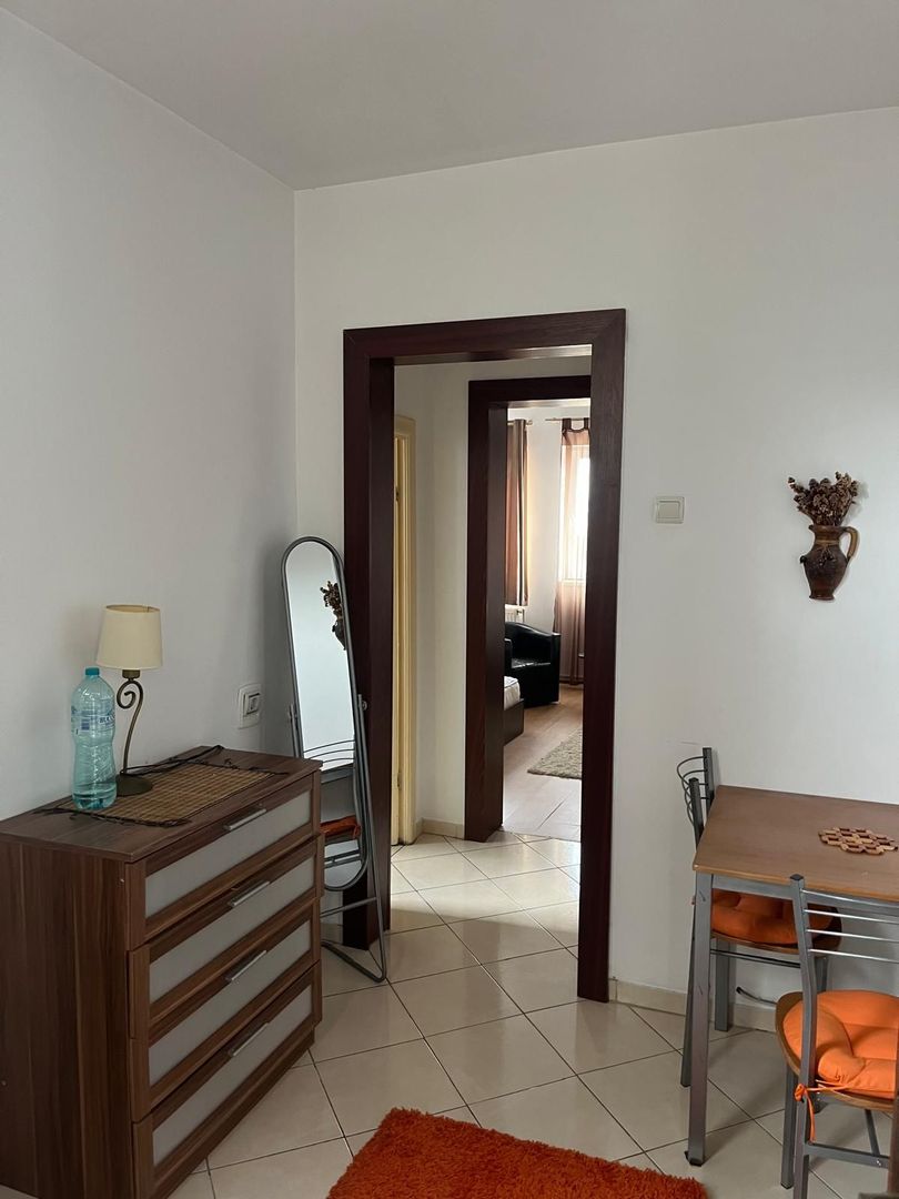 Apartament cu 3 camere | Popa Tatu | Semidecomandat - Poză 9