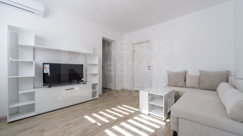 Vânzare, apartament cu 2 camere în zona Drumul Taberei, București - Poză 1