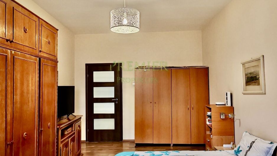 Bloc Rusesc Bucurestii noi vis a vis de metrou Bazilescu boxa - Poză 12