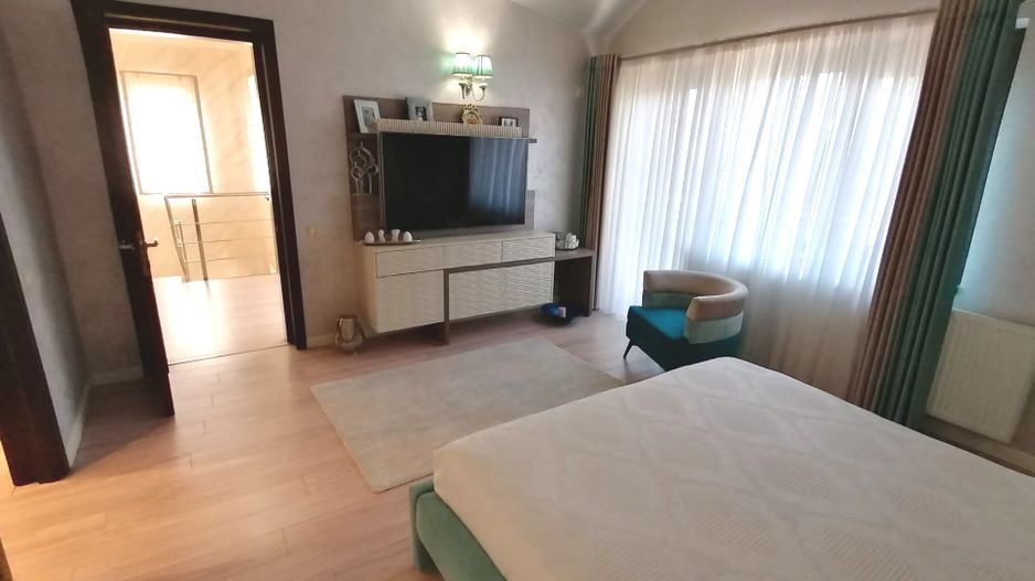 COICIU (Cod 01) Armonie și Eleganță pentru Două Generații! - Poză 28