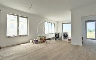 Apartament la casă de vanzare cu 2 camere si curte, Santandrei, Bihor - Poză 1
