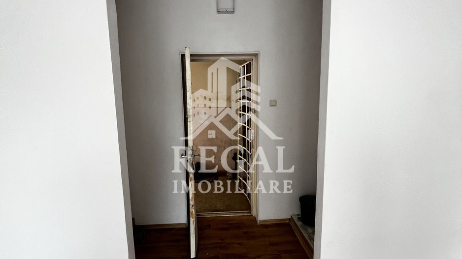 Spațiu de vânzare – zona Policlinica, etaj 2, 21 mp - Poză 2