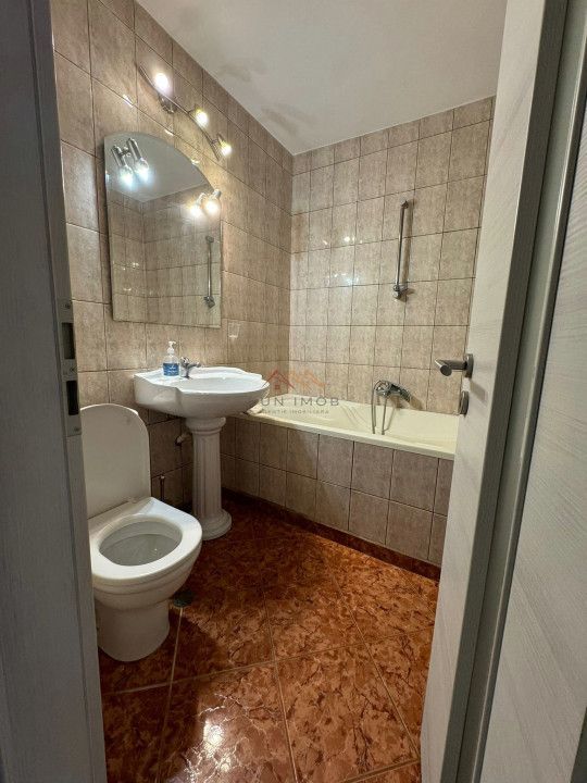 Apartament 3 camere, ultracentral, decomandat, Et. 1/8, Ploiesti, PH - Poză 14