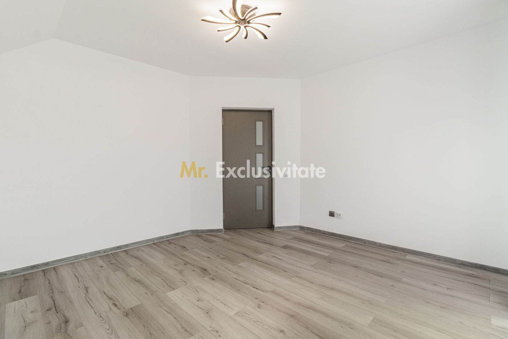 Casa la sat, constructie noua, la 20 de km de Bucuresti - Poză 9