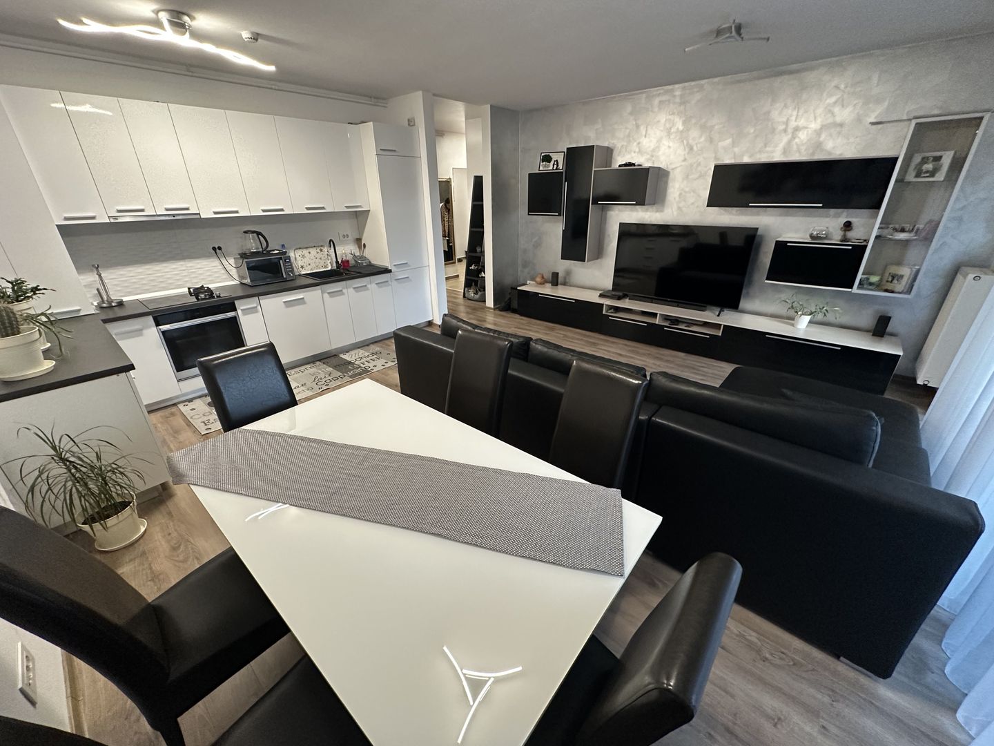 Apartament 2 camere zona Calea Torontalului - Poză 1