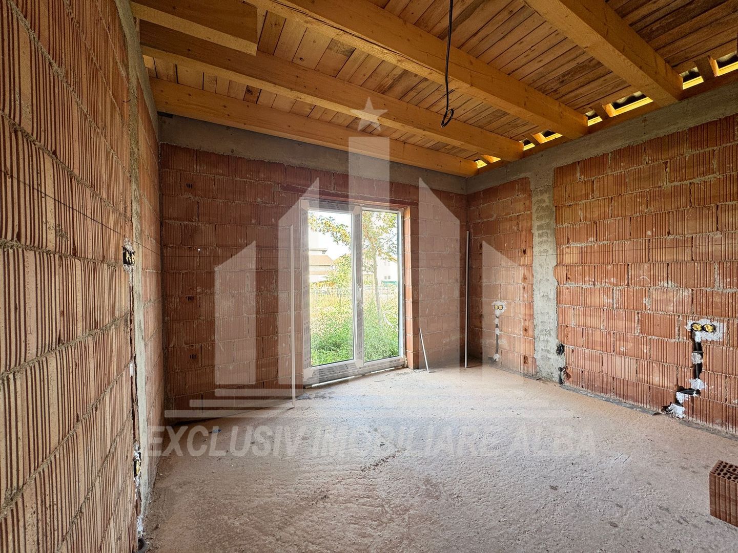 Casa individuala | 1 nivel | 90 mp | 387 mp teren | La rosu | Orizont - Poză 7