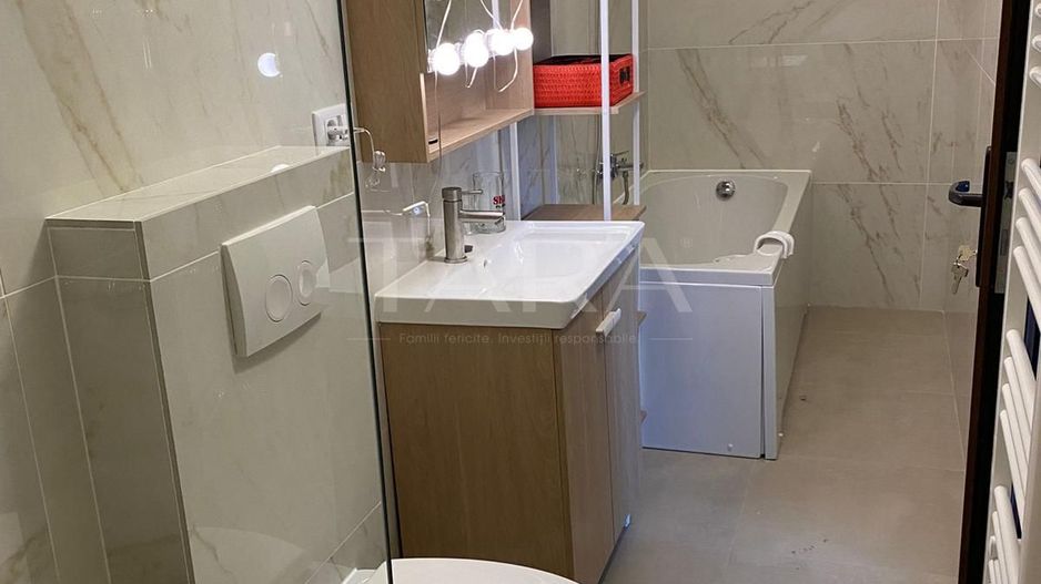 Vilă modernă cu piscină și terase generoase, zona Faget - Poză 9