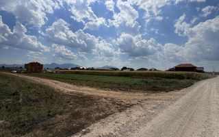 Teren intravilan de vânzare în Hărman, Brașov cu utilitati - Poză 4