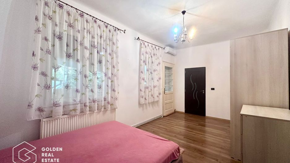 Casa centrala cu 3 camere, curte privata și gradina - Poză 7