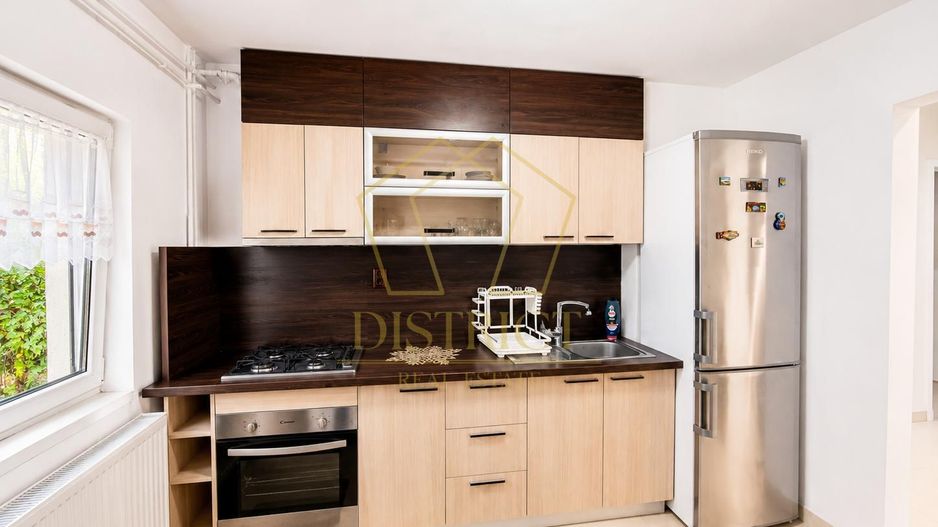 Apartament cu 3 camere | Spitalul Judetean - Poză 9