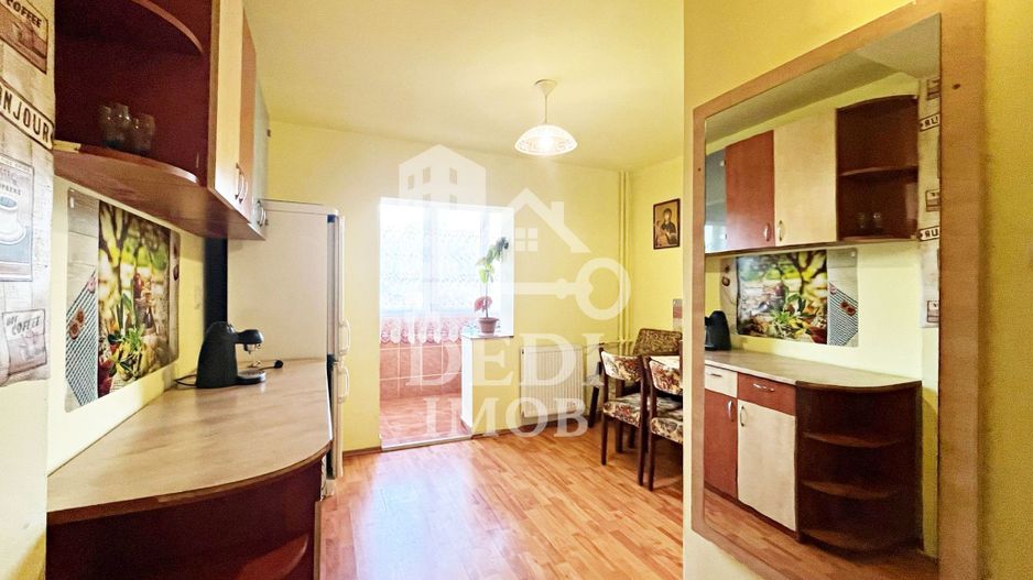 Apartament cu 3 camere de inchiriat, zona Rogerius, Oradea - Poză 6