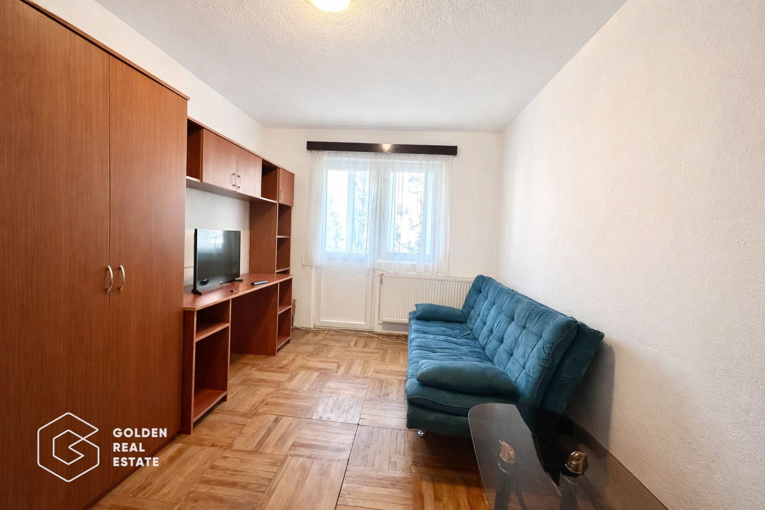 Apartament  4 camere, etaj 1, zona Vlaicu, centrală proprie, loc de parcare - Poză 2
