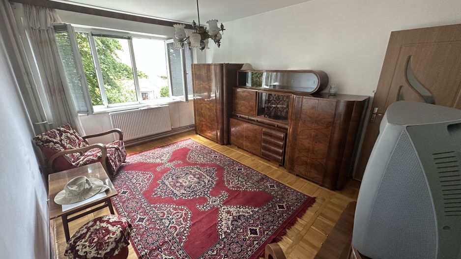 Apartament 2 camere etaj 2  decomandat - Poză 1