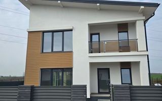Casă P+1 în Miroslava, strada Zorilor – 4 camere, 2 băi, 4 terase, curte 350 mp - Poză 1
