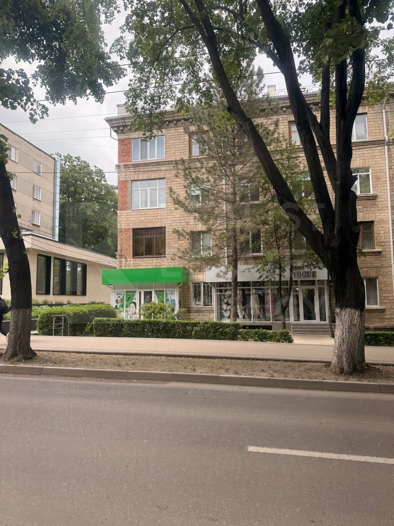 Vânzare,spațiu comercial, 100 mp, str. Ștefan cel Mare și Sfânt, Bălți - Poză 2