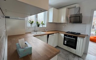 PRIMA CHIRIE, Casa pe parter, 3 camere, 70m2, 23 AUGUST - Poză 1