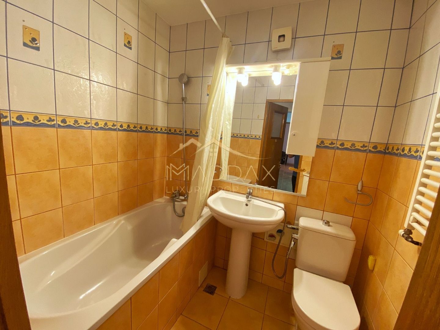 Apartament renovat cu 2 camere langa metrou de închiriat - Poză 20