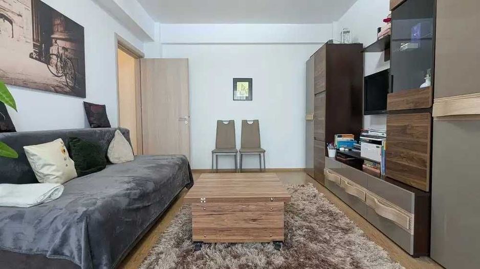 Apartament 2 camere de închiriat Apărătorii Patriei - Poză 1