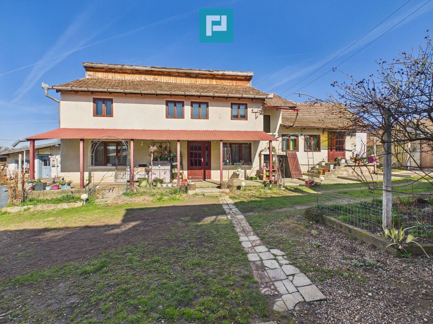 Casă cu 6 camere pe teren de 2029 mp – Miniş - Poză 2