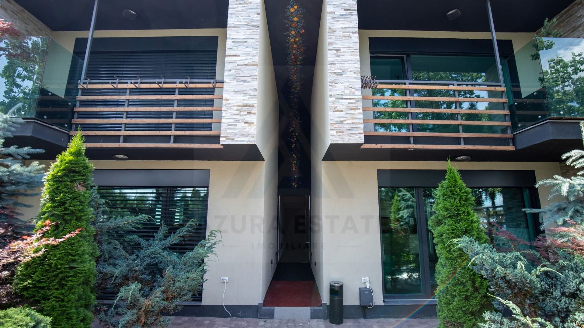 Casa moderna cu 6 camere terase 50 mp si curte in Parcul Sub Arini - Poză 4