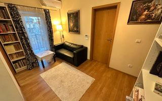 Casă premium cu panouri solare, stație EV, anexă locuibilă și grădină - Poză 12
