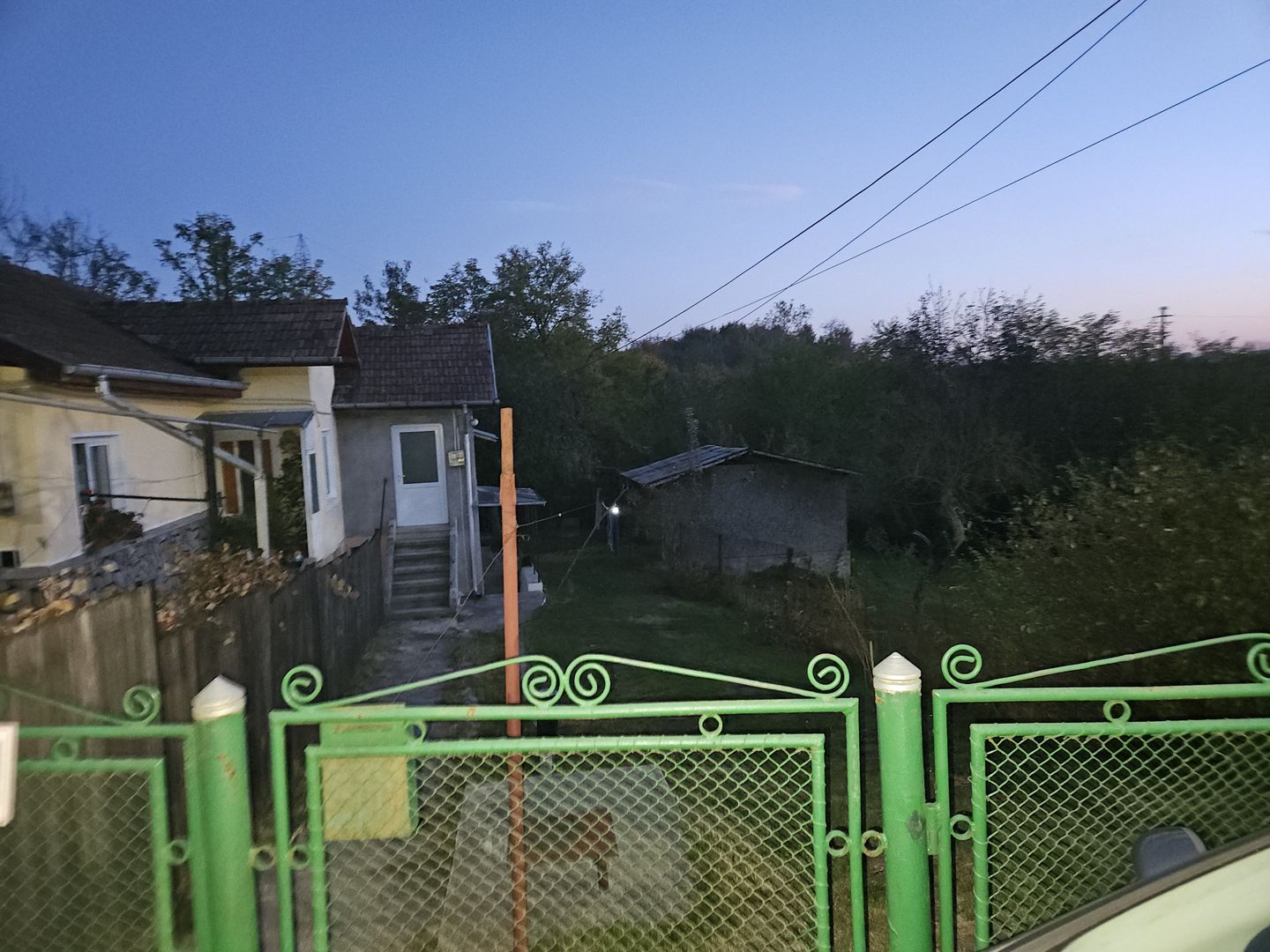 Casa 127mp mobilata/utilata+ anexa+garaj+beci+teren intravilan 1233 mp - Poză 22