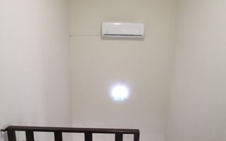 Casa Giroc, 4 camere, 2 bai, curte interioara. - Poză 11