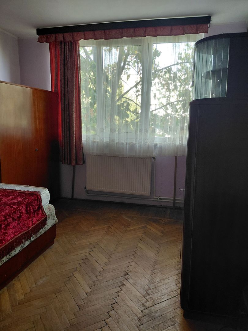 Aprtament 2 cam, Tig 1,et 3 si  un garaj mare langa bloc - Poză 6