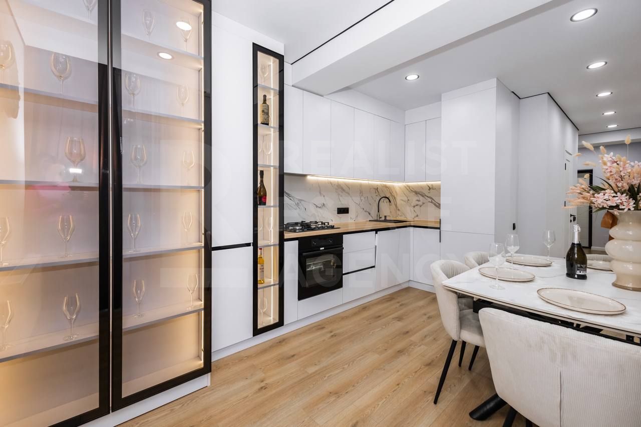 Vânzare, apartament, 2 camere + living, strada Alba Iulia, Buiucani - Poză 8