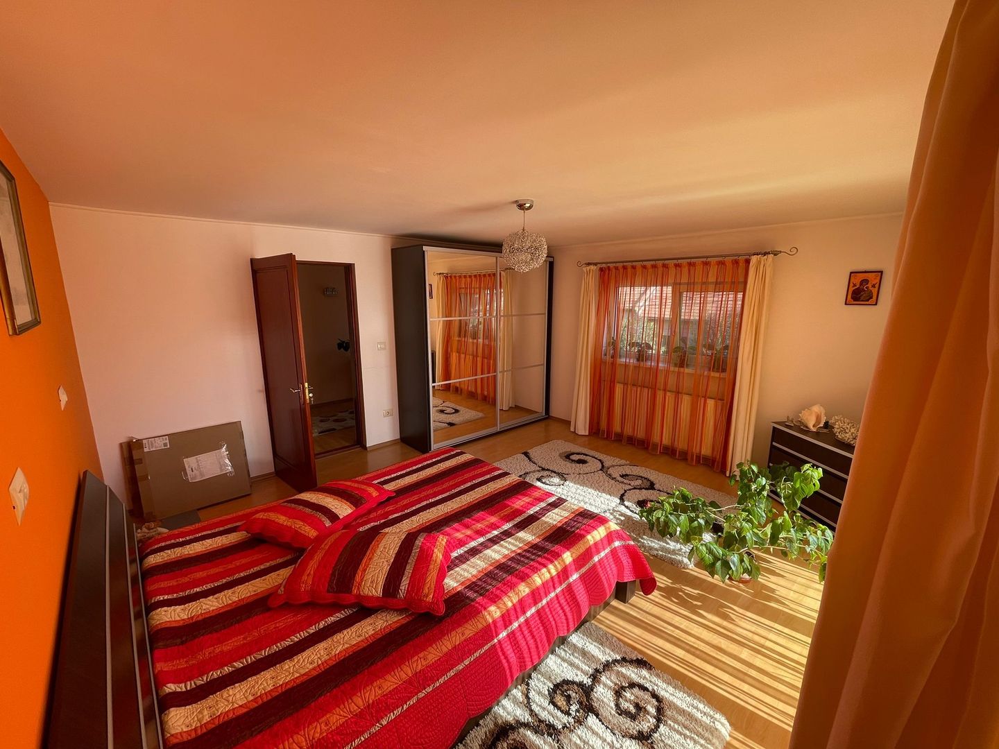CASA INDIVIDUALA- ZONA COMPLEX - Poză 7