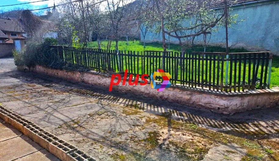 Casa individuala Sacele, 75 mp + garaj + 615 mp curte - Poză 1