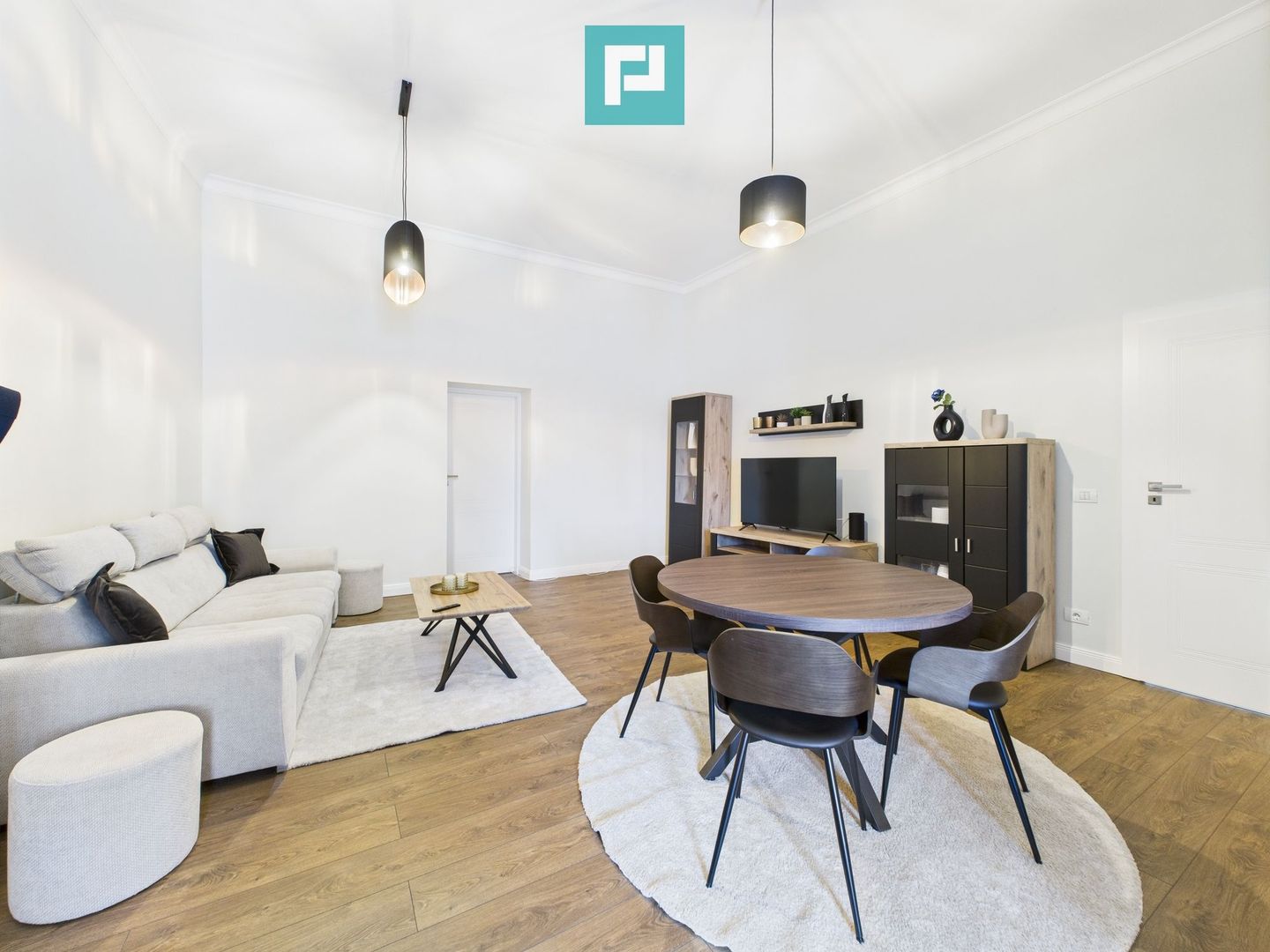 Apartament 3 camere, ultracentral. - Poză 1