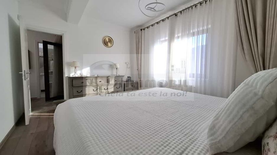 Vila tip duplex,  3 camere, 2 bai, libera, mobilata de lux, Barnova - Poză 14