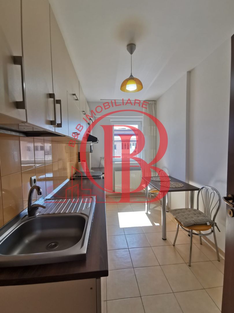 Garsoniera spatioasa mobilata si utilata - Poză 9