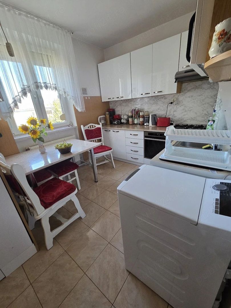 BRASADAS vinde ap 3 cam etaj 4/4 zona Closca. - Poză 1