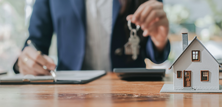 LIR Imobiliare – Seriozitate. Viteză. Rezultate.Contactează-ne și hai să valorificăm împreună proprietatea ta!