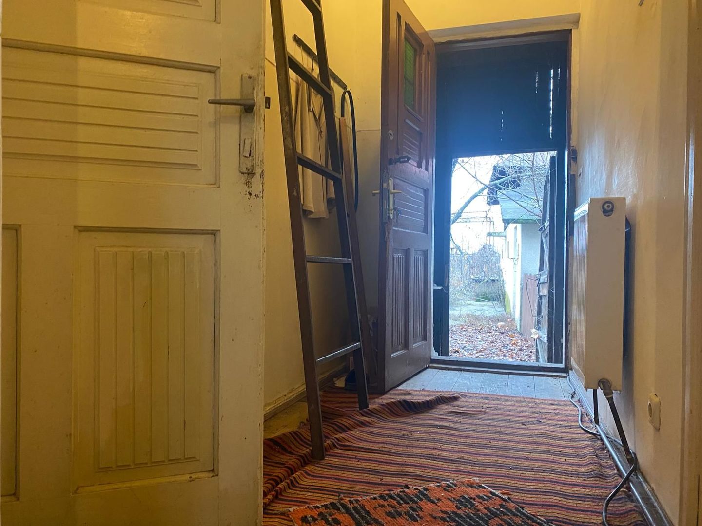 Proiect pentru dezvoltare sau locuire! Vanzare casa in Ulmi - Poză 11