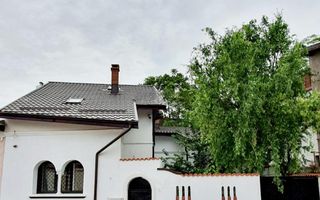 Dacia | Vila interbelică 7 camere | 2 curți amenajate | 4 locuri de parcare - Poză 1