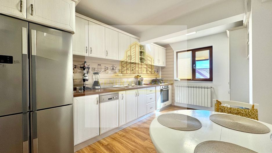 Vânzare apartament cu 3 camere - 130 m.p - în Zona CUG, Iași. - Poză 17