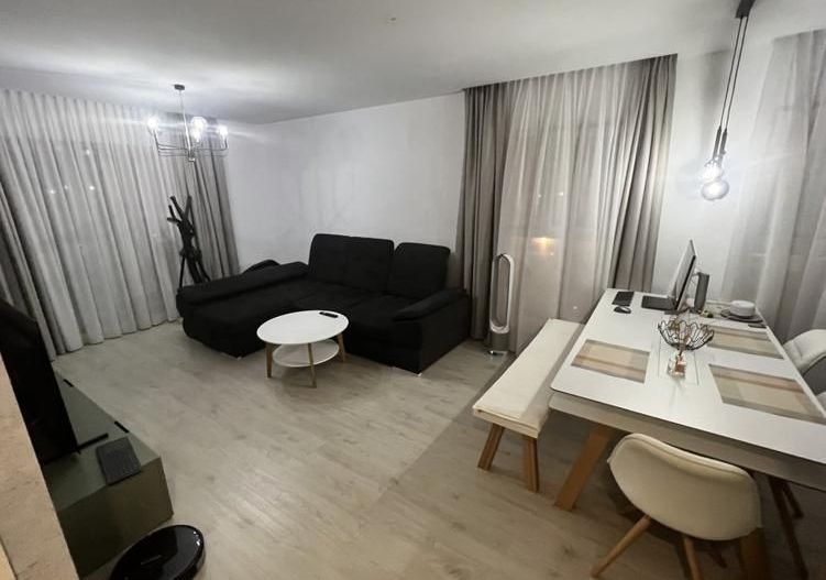 Hercesa Vivenda | 3 Camere Decomandat | Totul Inclus: Parcare & Boxă - Poză 1