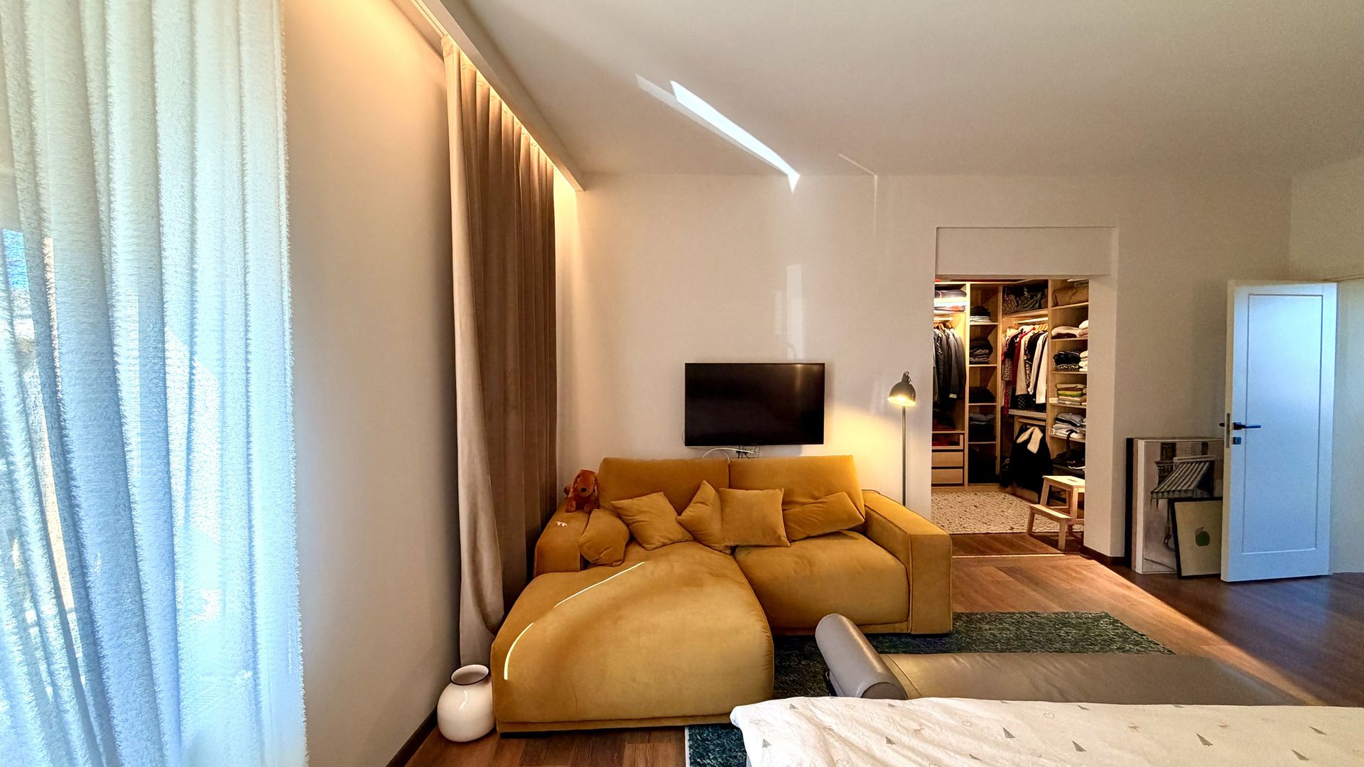 CASA CU TEREN GENEROS - Poză 2