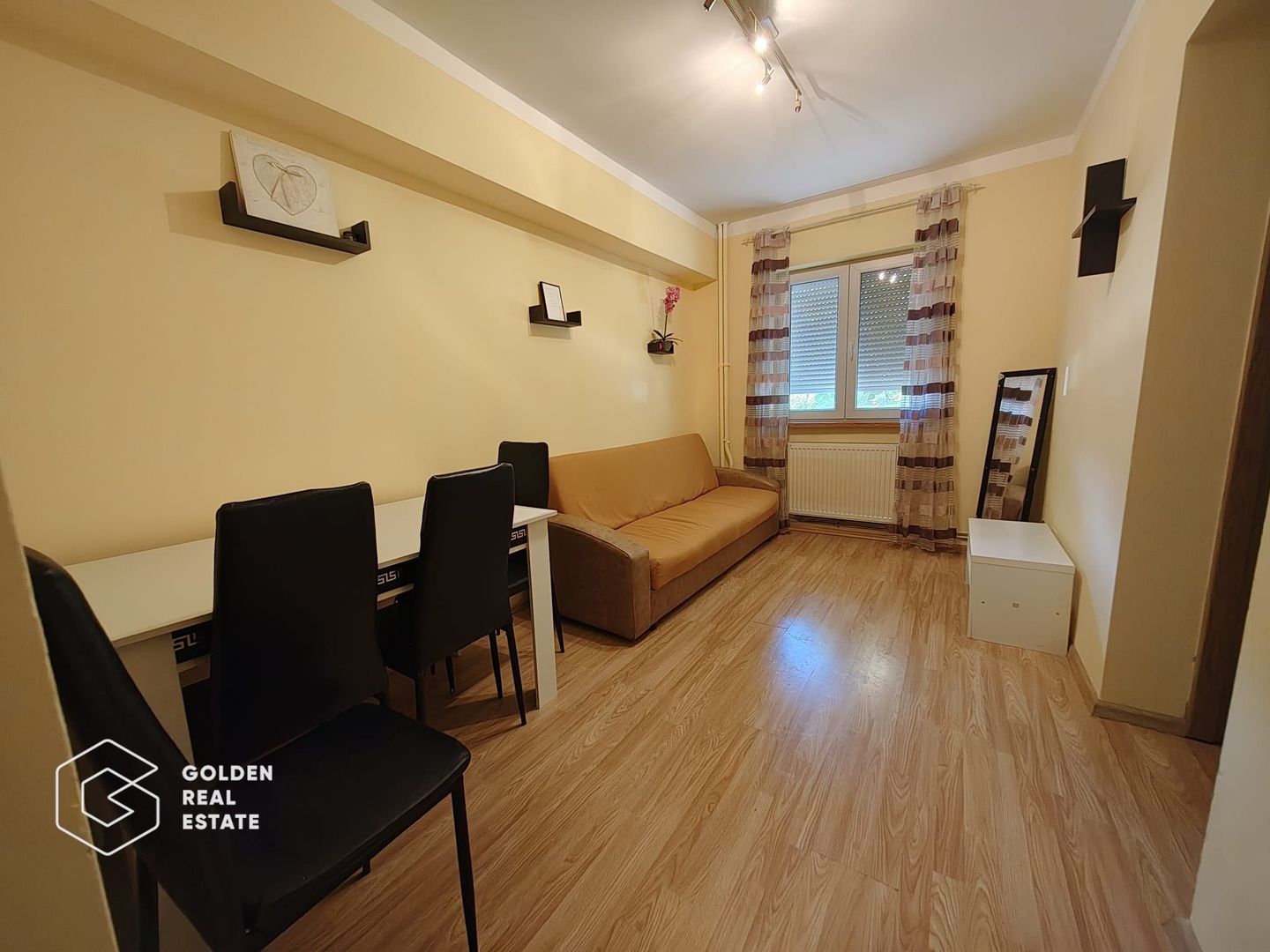 Apartament cu 3 camere, lângă piața Mihai Viteazul - Poză 1