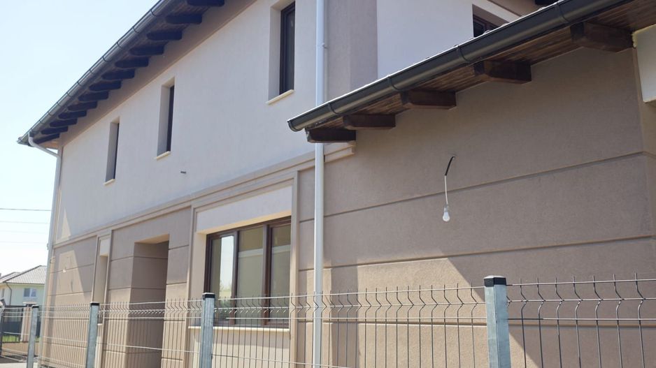 Duplex cu 4 camere si teren generos 350mp - Poză 26