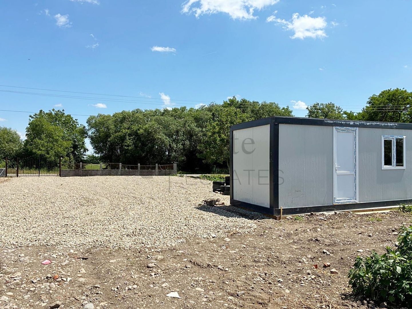 Teren 1637 mp cu 2 containere amenajate langa Barajul Tileagd - Poză 5