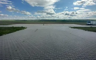Aerodromul Horesti 24 ha teren + 1400 m2 hangare și 550 m2 cladire administrativa - Poză 12