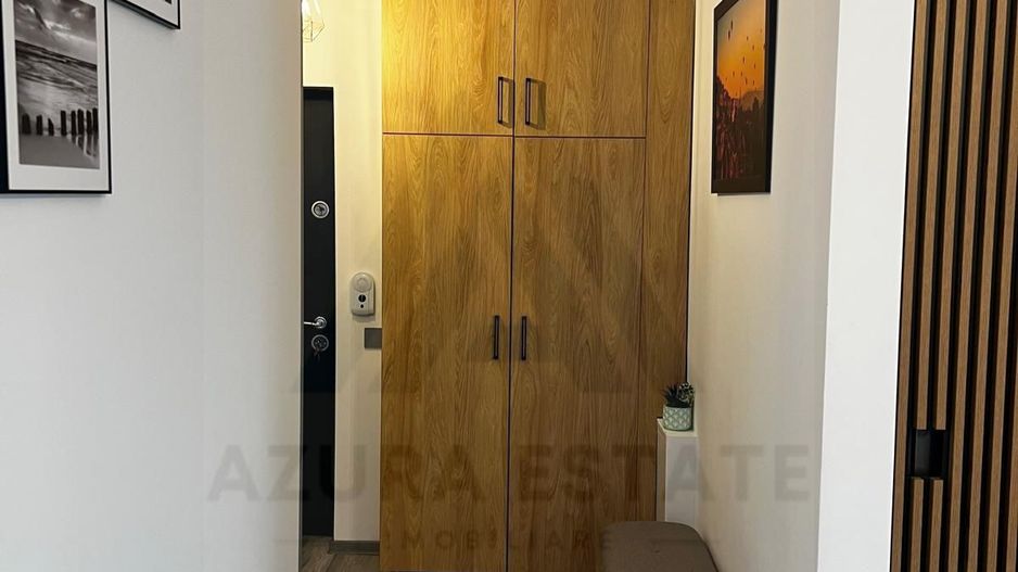 Apartament ultrafinisat 2 camere curte proprie si parcare in Selimbar - Poză 6