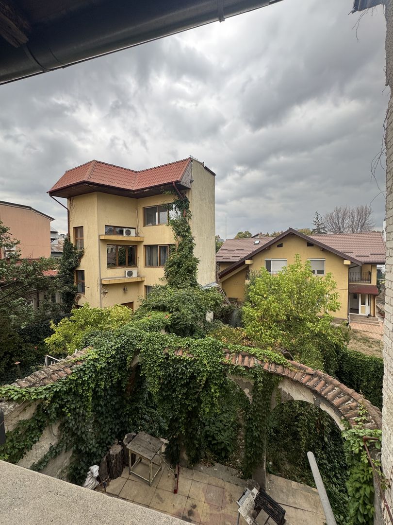 Casa-Curte proprie | Plantelor | - Poză 3