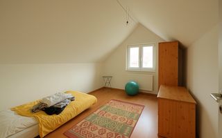 CASĂ TIP DUPLEX | ÎNTR-O ZONĂ LINIȘTITĂ | 6 CAMERE | RĂDĂUȚI - Poză 5