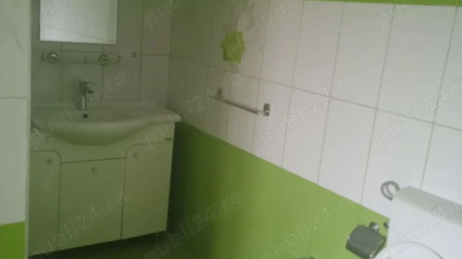 BRASADAS vinde casa spatioasa in zona 14 Mai. - Poză 6